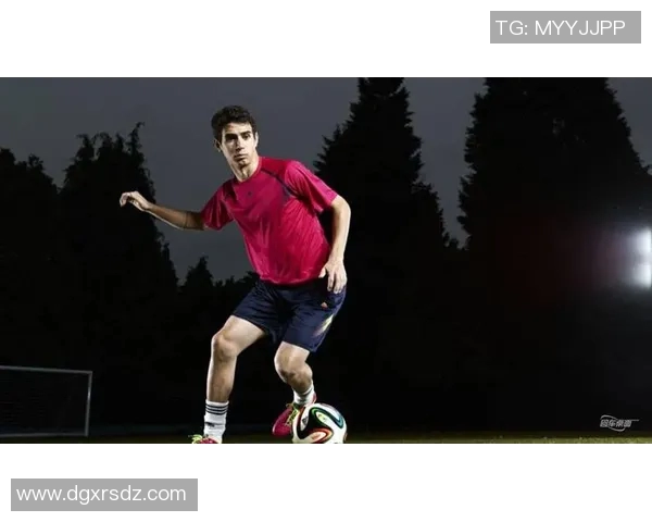 意大利足球界的黑人明星们如何改变了足球文化与社会认知 意大利足球界的黑人明星们如何改变了足球文化与社会认知