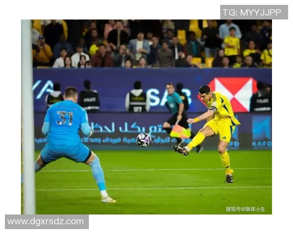 新的足球明星代码揭示未来球场巨星的成长之路与潜力分析 新的足球明星代码揭示未来球场巨星的成长之路与潜力分析