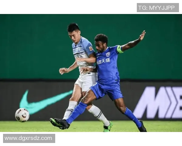 重庆篮球队以92分领跑精英赛积分榜展现强劲实力